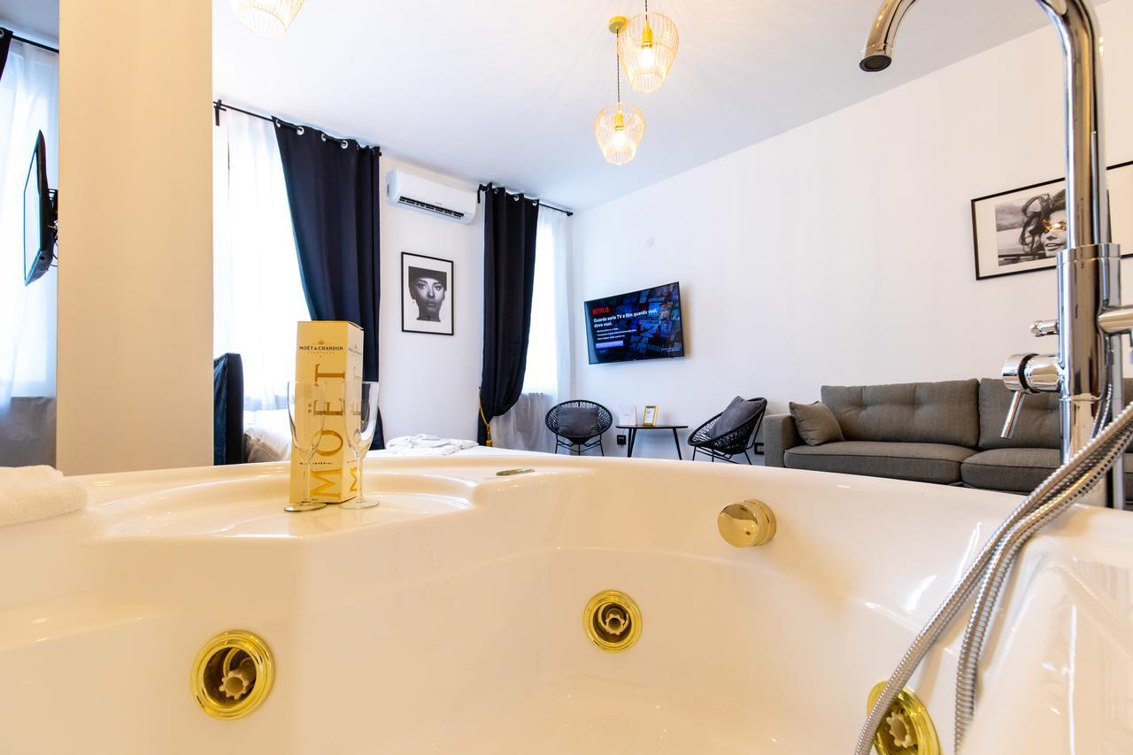 Muni Boutique Flat By Babylon Stay Napoli Exterior foto