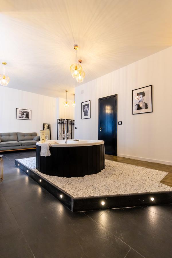 Muni Boutique Flat By Babylon Stay Napoli Exterior foto