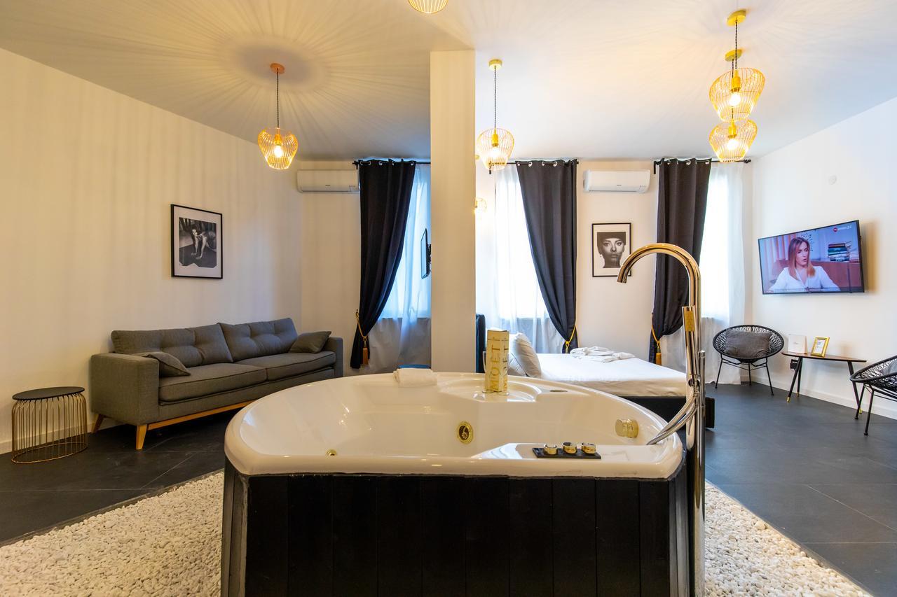 Muni Boutique Flat By Babylon Stay Napoli Exterior foto